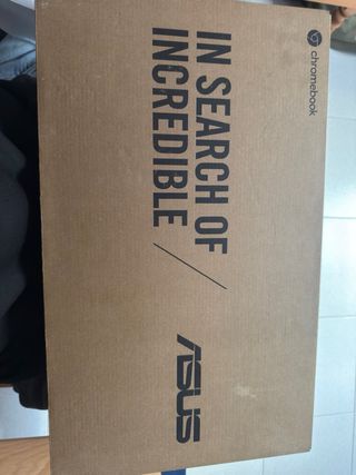 Chromebook ASUS plateado