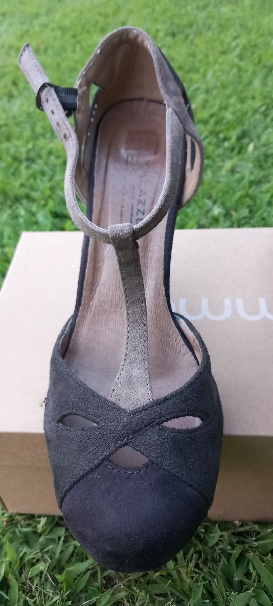 Tacones D'Palazzio marrones y grises