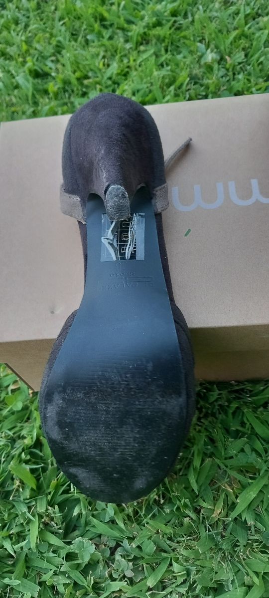 Tacones D'Palazzio marrones y grises