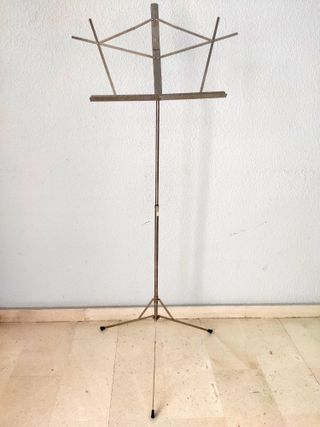 Atril de música metálico