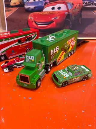 Coches y camiones de metal Cars