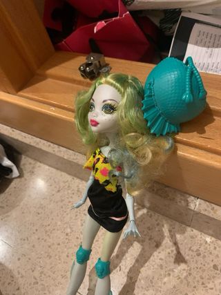 muñeca Lagoona Blue roller mace monsterhight 