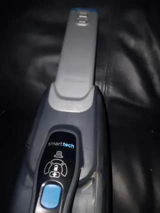 Aspirador Black+Decker.