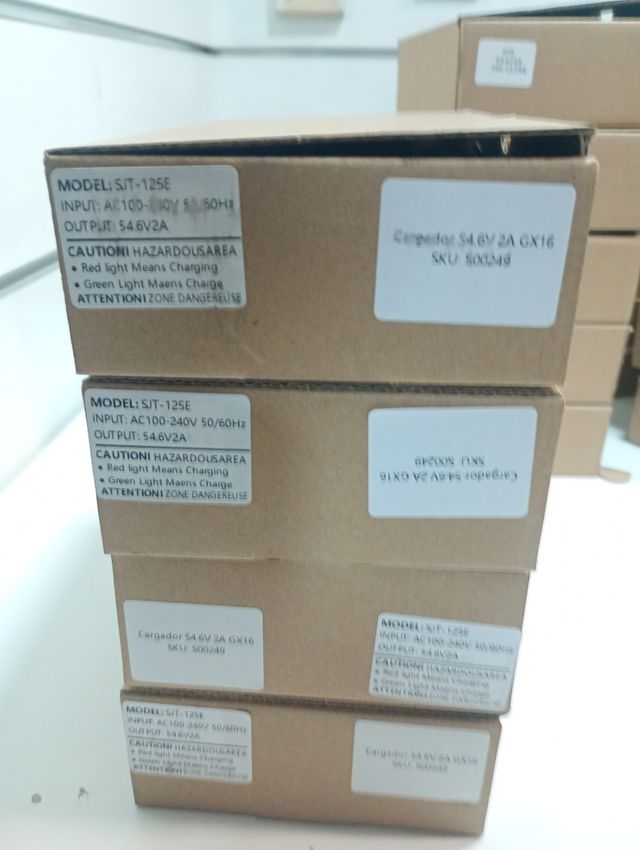 Cargador SmartGyro: Patinete eléctrico