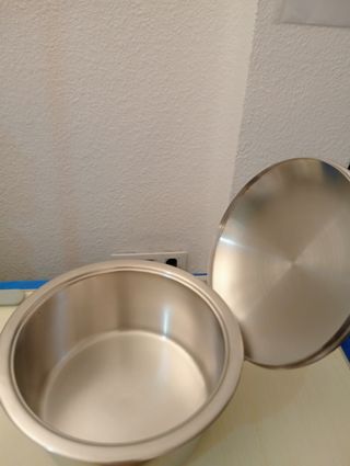 ,.Olla AMC DIAM.23,5 CM. ALTA 9CM.CABEN 3 LITROS