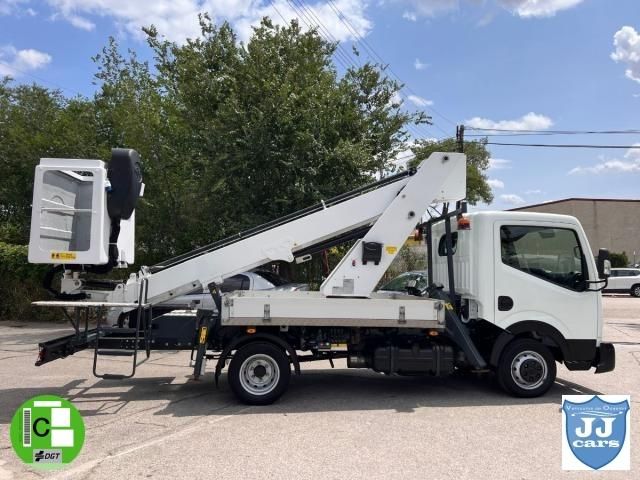 NISSAN NT400 35 3.0DCI PLATAFORMA ELEVADORA 