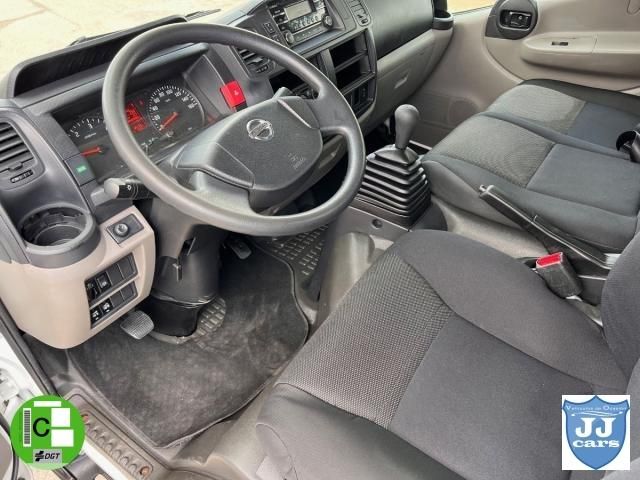 NISSAN NT400 35 3.0DCI PLATAFORMA ELEVADORA 