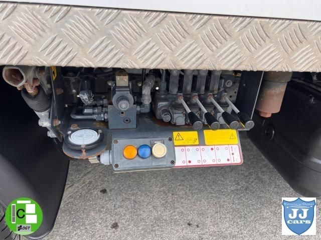NISSAN NT400 35 3.0DCI PLATAFORMA ELEVADORA 