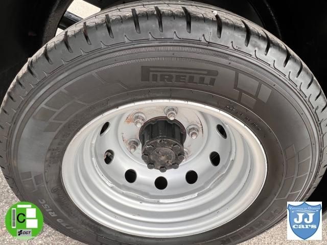 NISSAN NT400 35 3.0DCI PLATAFORMA ELEVADORA 