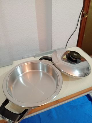 OLLA AMC,DIAM. 23,5 C. ALTA 6 C. CABE 1,300 LITROS