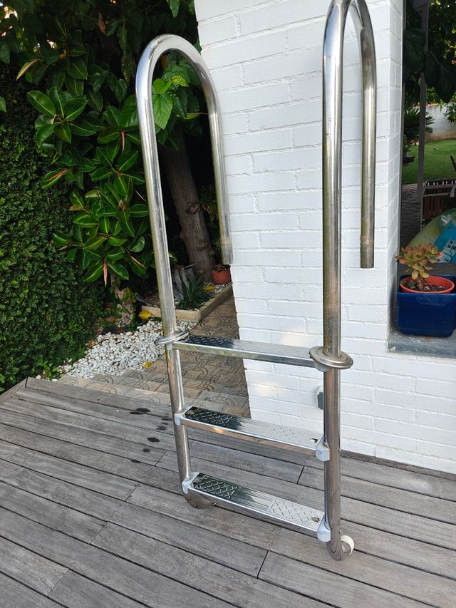 Escalera piscina acero inoxidable - 3 peldaños