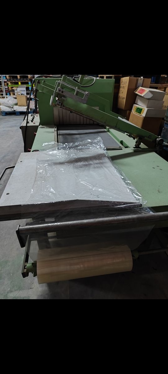 Máquina de retráctilar