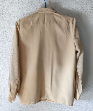 Camisa beige vintage de manga larga