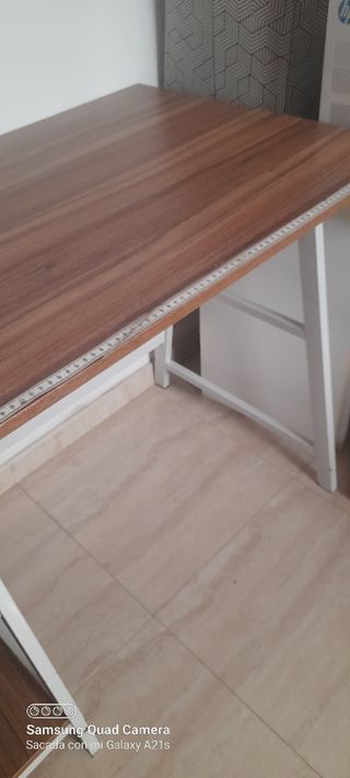 Mesa escritorio - madera y metal
