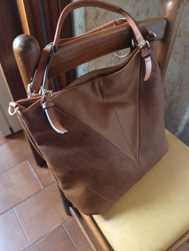 Bolso marrón polipiel mujer de 35 cms ancho x 29