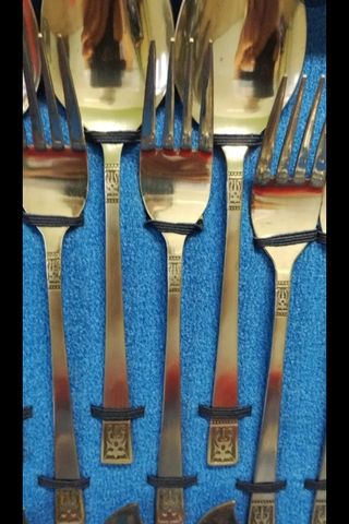 Cubertería 70 piezas