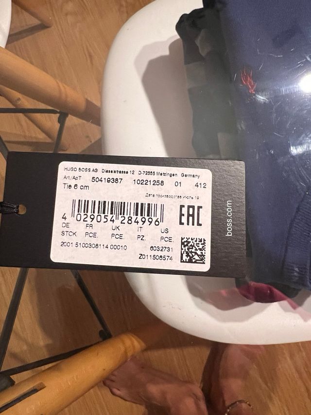 Cravatta Hugo Boss - Nera con pois bianchi