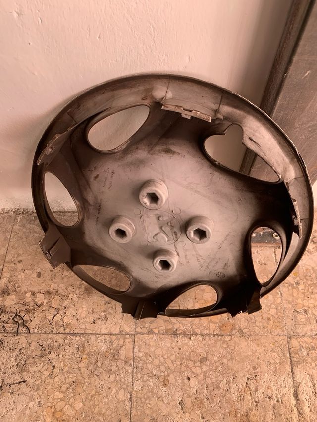 Copri cerchio Peugeot - Usato