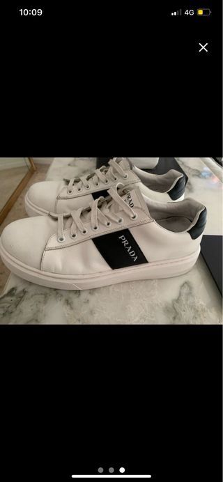 Zapatillas Prada blancas