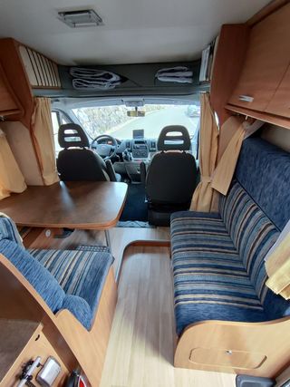 Autocaravana perfilada cama francesa chausson 2010