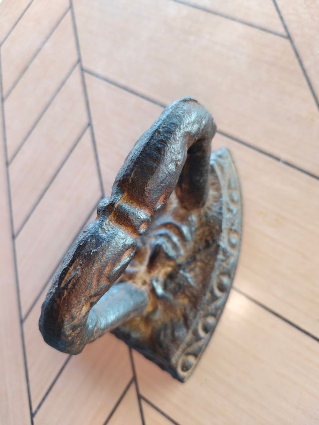 Plancha antigua de hierro - Decorativa