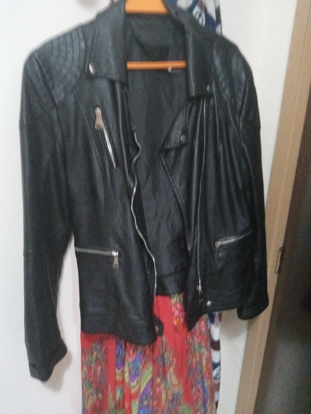 Cazadora rebajada por unos dias a 8 .Aprovecha