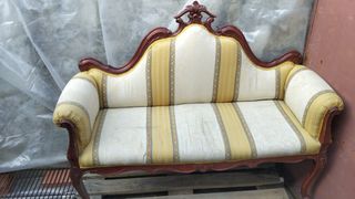 Sillón antiguo de madera