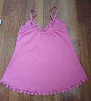 Top rosa de encaje