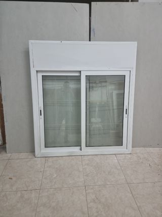 Ventana aluminio corredera blanca
130ancho 147alto