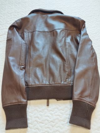 Chaqueta marrón Mango
