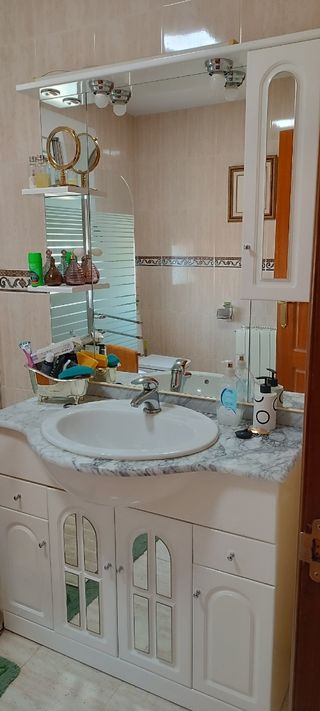 Mueble baño blanco - lavabo, espejo