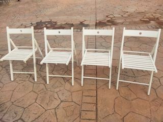 4 Sillas plegables blancas