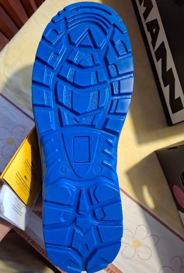 Calzado seguridad T44 laboral. Nuevos.Paredes/King