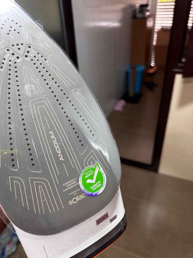 Ferro da stiro Solac senza caldaia