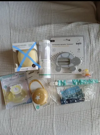 Lote BEBE de SARO termometro chupete peine