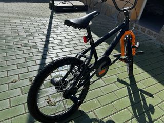 Bicicleta BMX negra