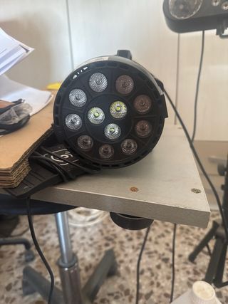 Altavoces autoamplificados alquiler para eventos