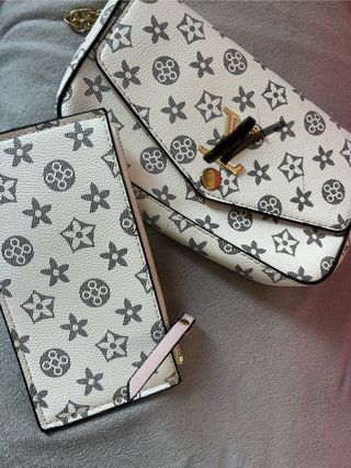 Bolso bandolera blanco y negro