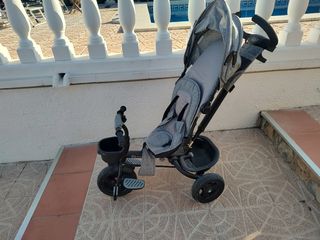 Triciclo Kinderkraft - Gris. 