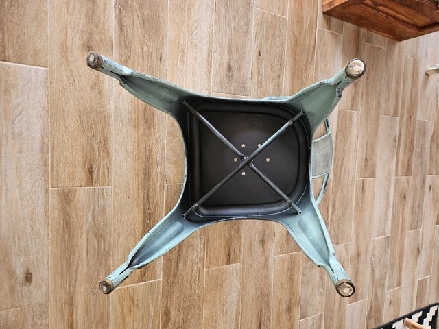 Silla vintage metal verde,  como nueva.