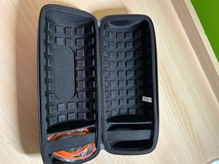 Altavoz JBL Essential 2 Negro con funda nuevo.