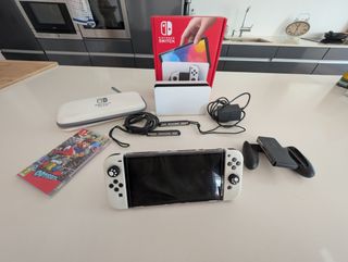 Nintendo Switch OLED Blanca + juego Mario odyssey 