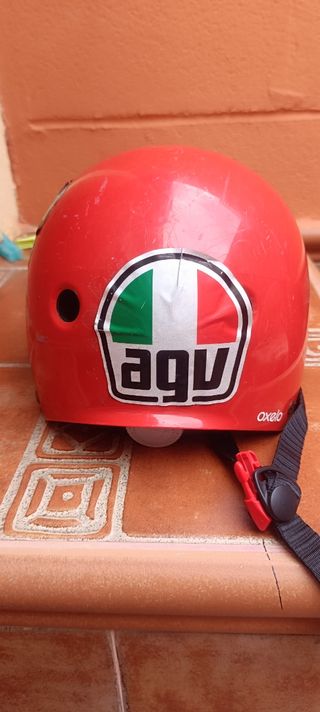 Casco rojo usado