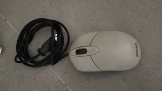 Ratón Benq USB - Beige
