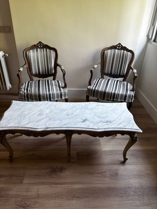 OFERTA 3 d! Mesa antigua de centro  tallada a mano