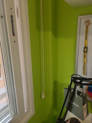 Estore. Cortina enrollable beige