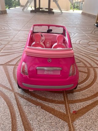 Auto rosa Barbie Fiat 500