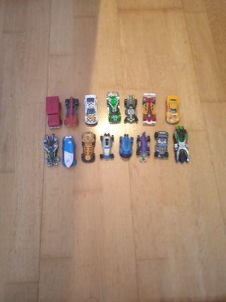 Camión Hot Wheels + 15 coches