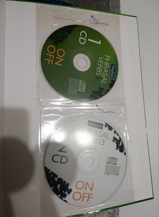 Total de 3 libros de Vaughan Phrasal Verbs con 6cd