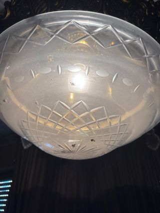 Lámpara antigua de cristal y metal